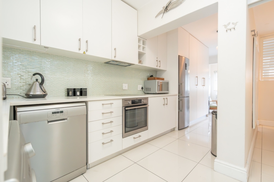 1 Bedroom Property for Sale in Three Anchor Bay Western Cape